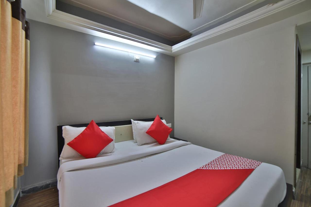 Oyo 41929 Hotel Loyal Residency Jamnagar Exterior photo