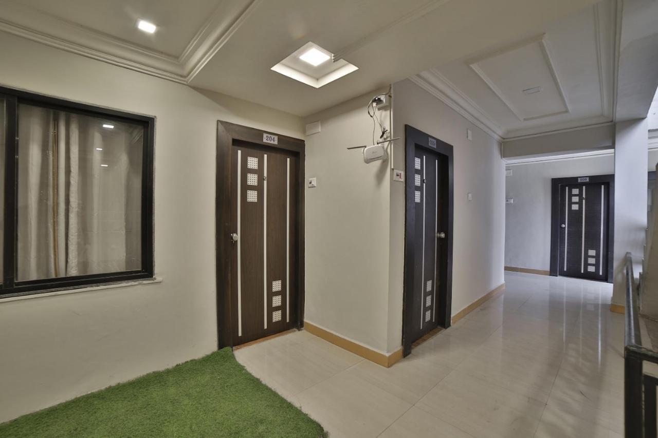 Oyo 41929 Hotel Loyal Residency Jamnagar Exterior photo